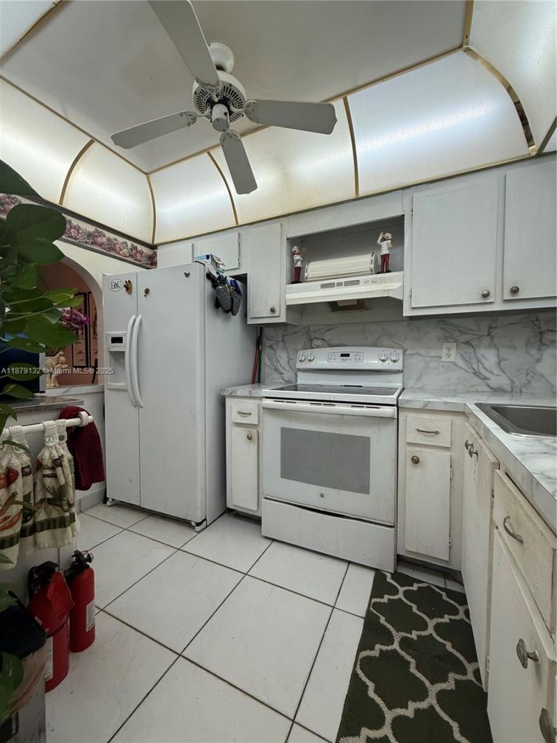 2791 N Pine Island Rd, Unit 301, Sunrise, FL 33322 Photo