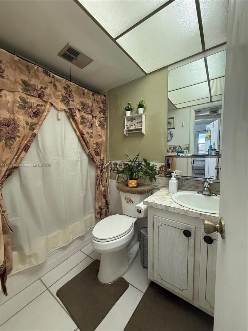 2791 N Pine Island Rd, Unit 301, Sunrise, FL 33322 Photo