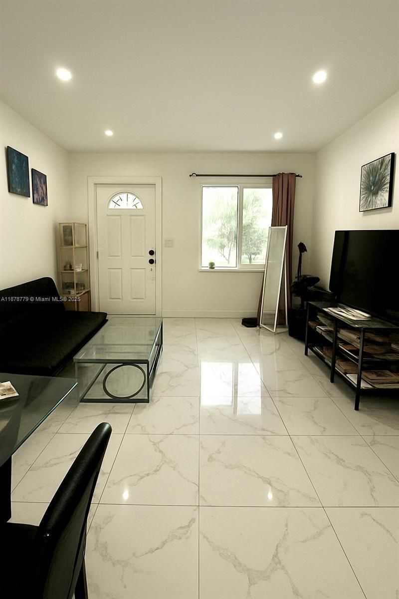 1620 NW 15th Pl, Fort Lauderdale, FL 33311 Photo