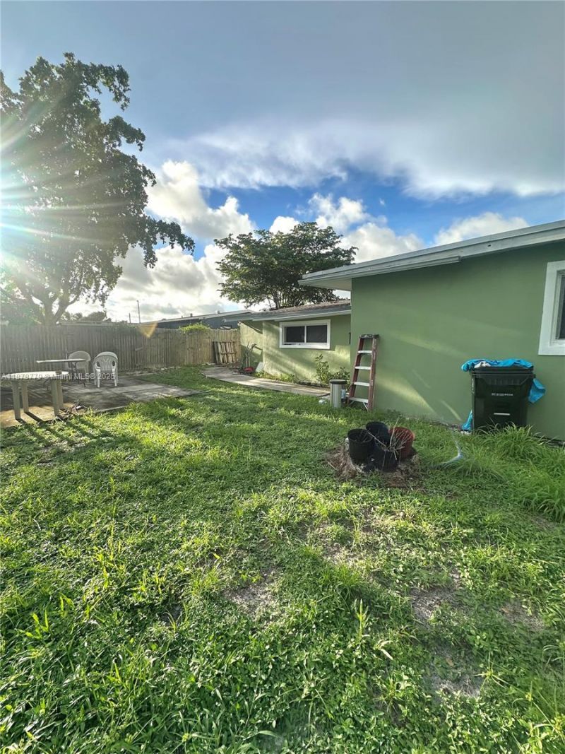 1620 NW 15th Pl, Fort Lauderdale, FL 33311 Photo