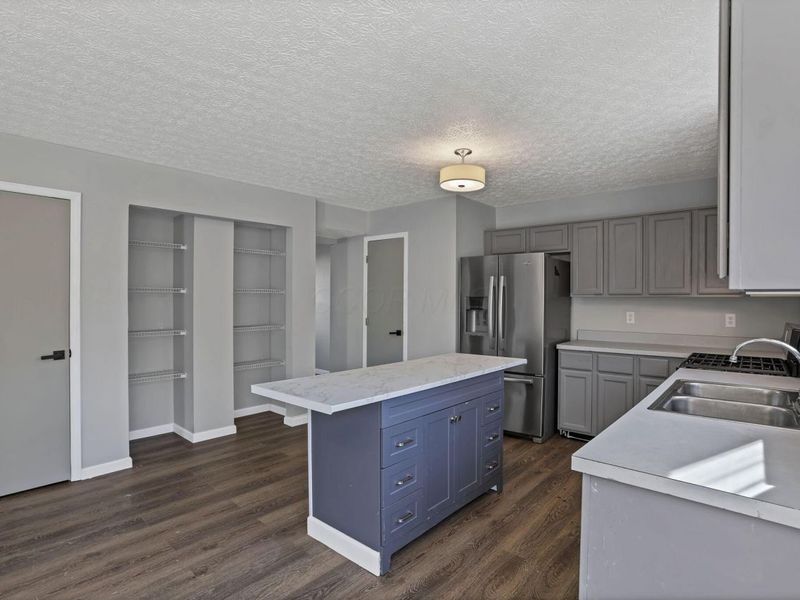 6037 Carmell Drive, Columbus, OH 43228 Photo 13