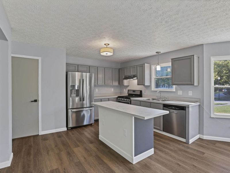 6037 Carmell Drive, Columbus, OH 43228 Photo 15