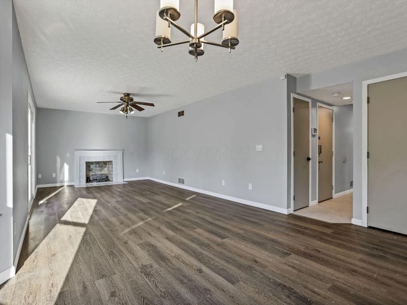 6037 Carmell Drive, Columbus, OH 43228 Photo 16