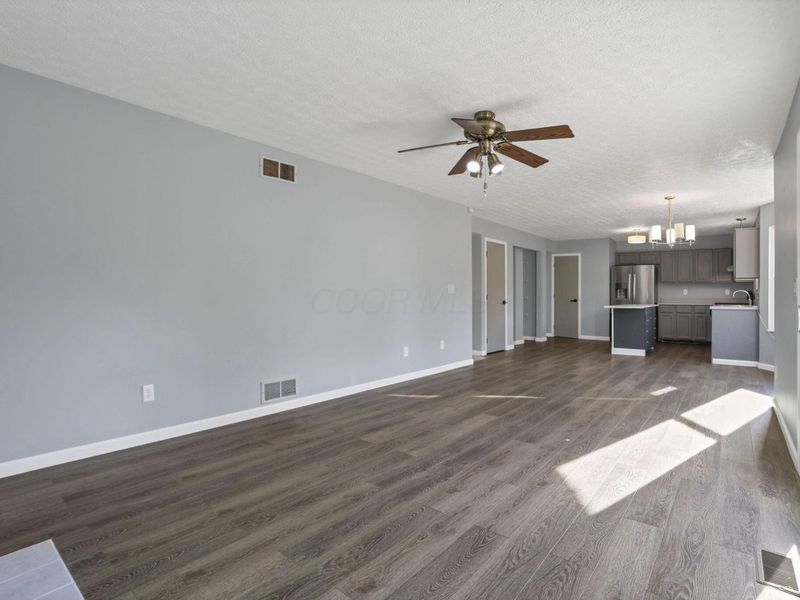 6037 Carmell Drive, Columbus, OH 43228 Photo 19