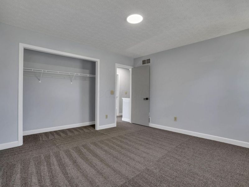 6037 Carmell Drive, Columbus, OH 43228 Photo 23