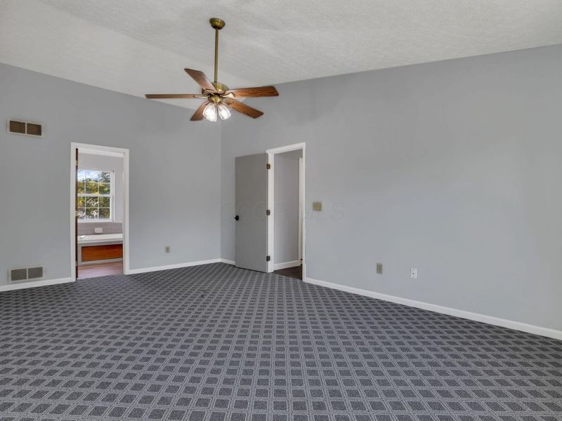 6037 Carmell Drive, Columbus, OH 43228 Photo 30