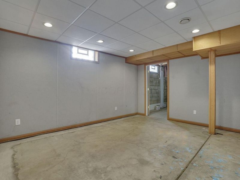 6037 Carmell Drive, Columbus, OH 43228 Photo 38