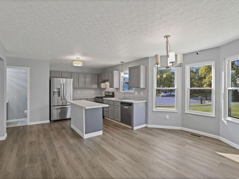 6037 Carmell Drive, Columbus, OH 43228 Photo 9