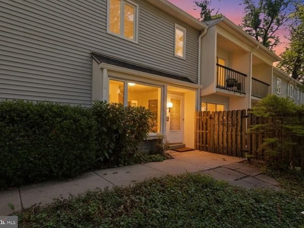 238 E CHELSEA CIRCLE, NEWTOWN SQUARE, PA 19073