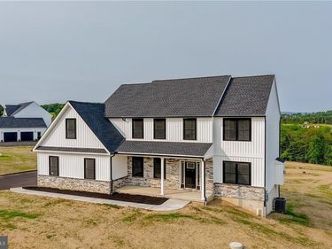 883 EMERALD VALLEY LANE, BANGOR, PA 18013