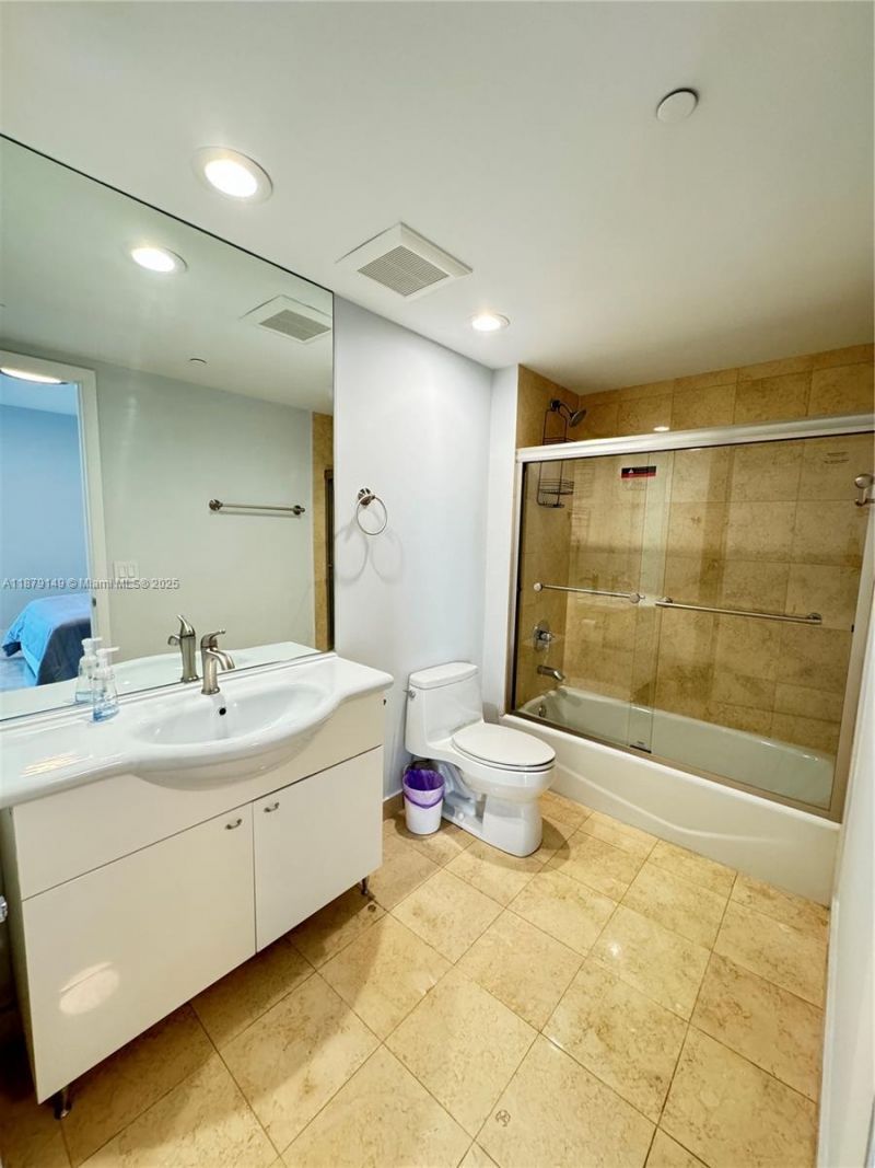 1800 S Ocean Dr, Unit 701, Hallandale Beach, FL 33009 Photo