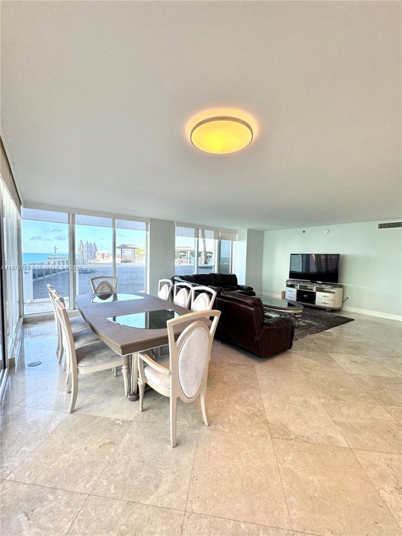 1800 S Ocean Dr, Unit 701, Hallandale Beach, FL 33009 Photo