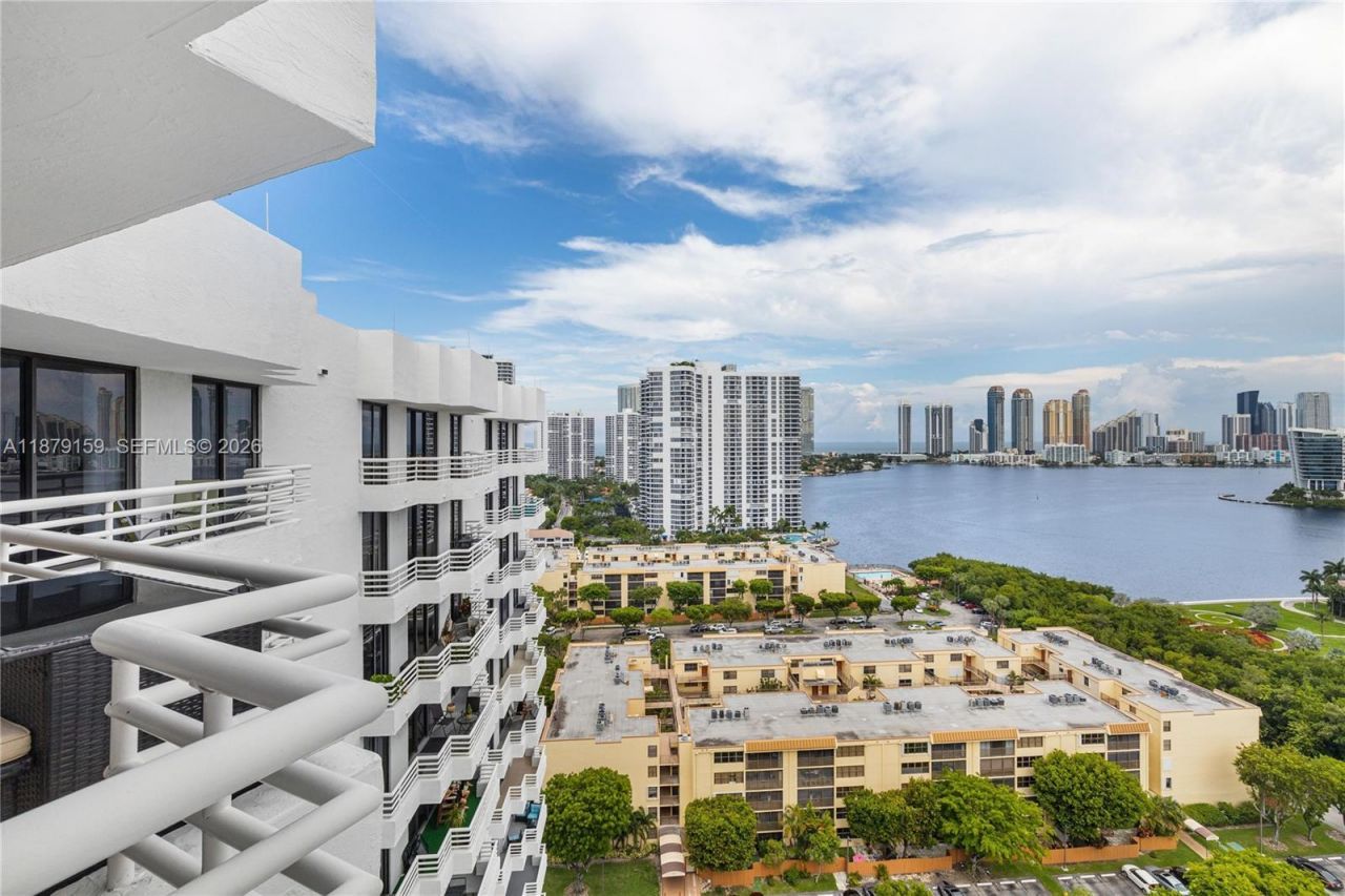 3300 NE 192nd St, Unit PH16, Aventura, FL 33180 Photo