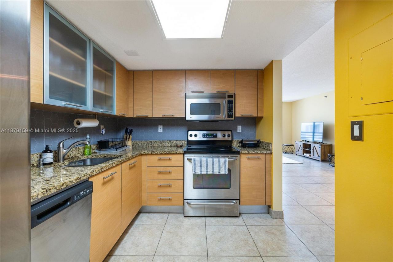 3300 NE 192nd St, Unit PH16, Aventura, FL 33180 Photo