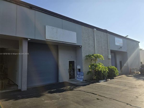 2460 NW 17th Ln, Unit 6, Pompano Beach, FL 33064