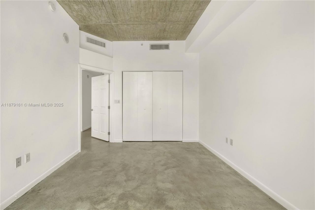 234 NE 3rd St, Unit 601, Miami, FL 33132 Photo
