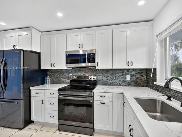 2000 S Federal Hwy, Unit 304, Boynton Beach, FL 33435