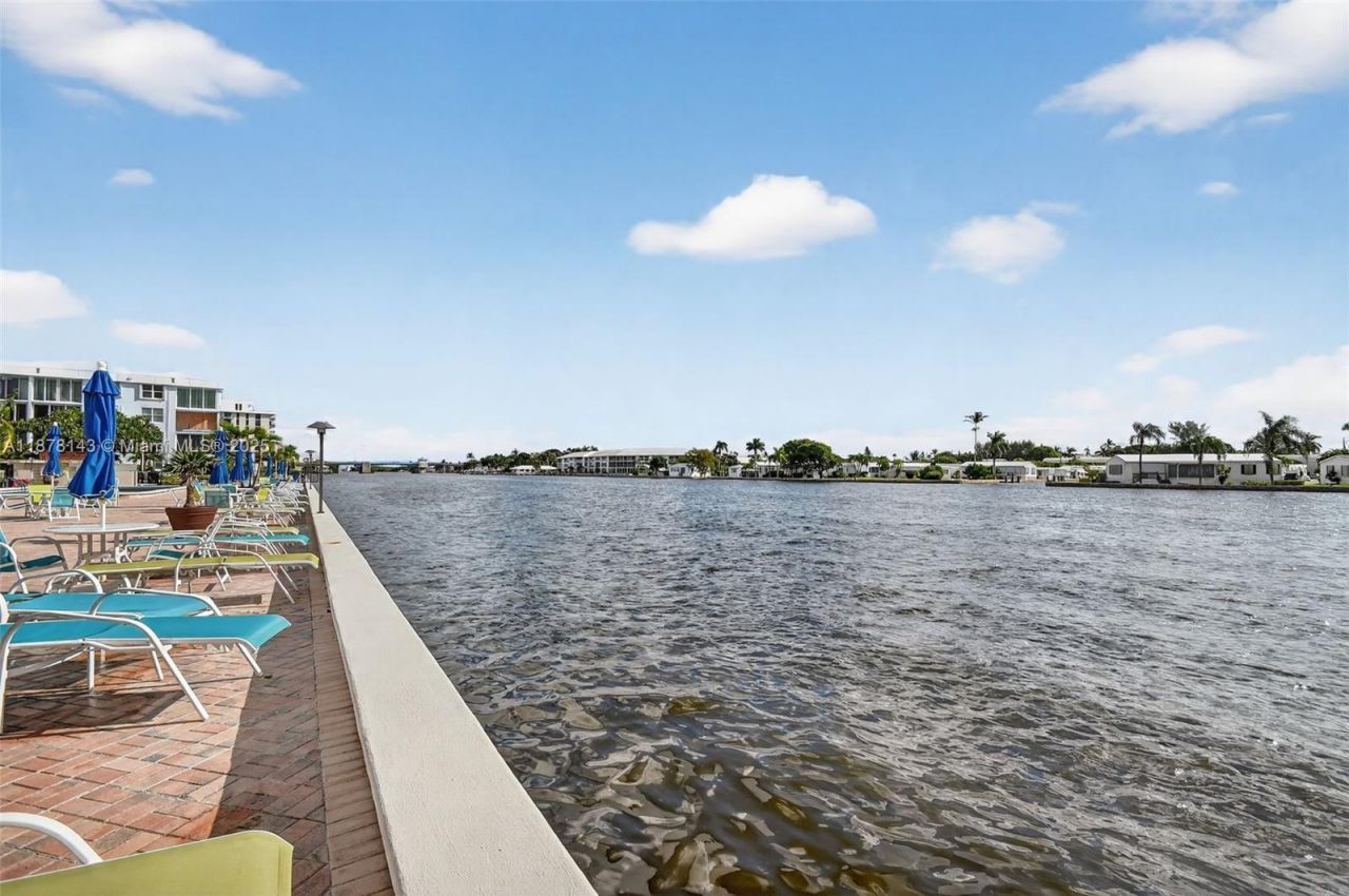 2000 S Federal Hwy, Unit 304, Boynton Beach, FL 33435 Photo