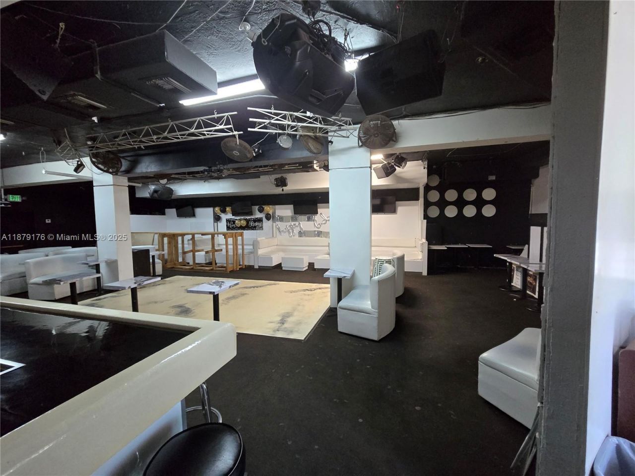 6051 SW 8th St, Miami, FL 33144 Photo