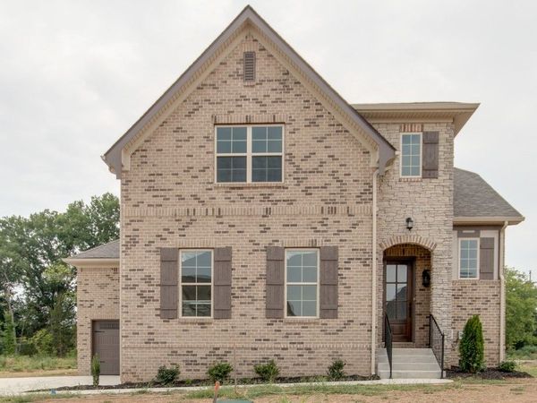 938 Hunters Lane, Springfield, TN 37172