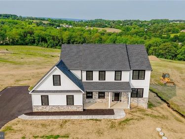 936 EMERALD VALLEY LANE, BANGOR, PA 18013