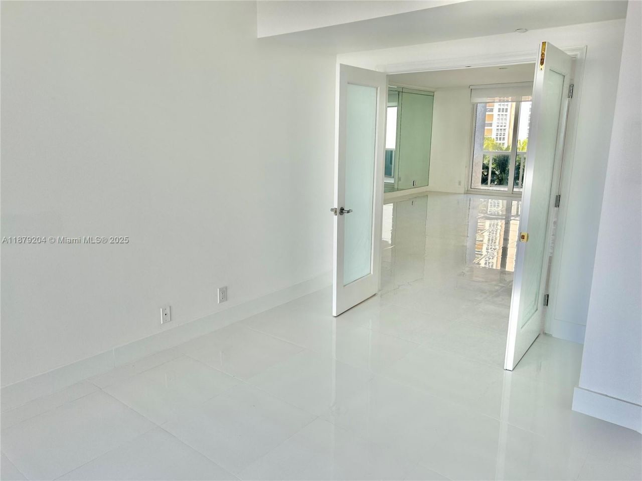 3100 N Ocean Blvd, Unit 803, Fort Lauderdale, FL 33308 Photo