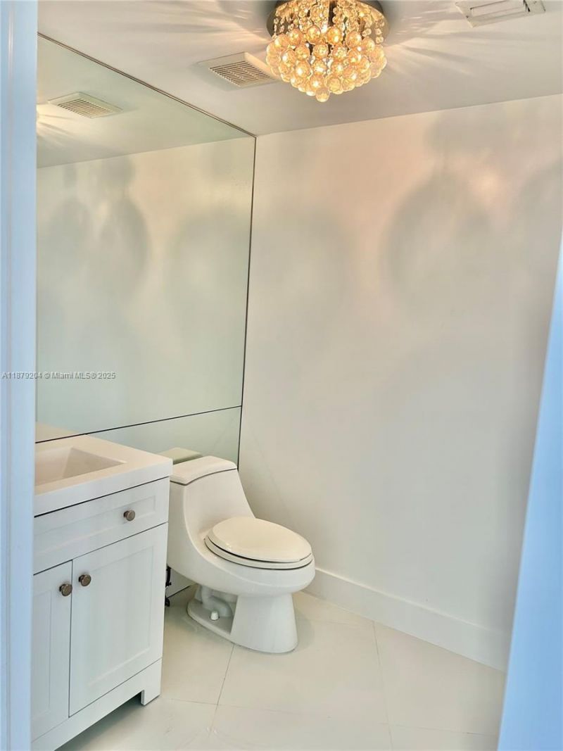 3100 N Ocean Blvd, Unit 803, Fort Lauderdale, FL 33308 Photo