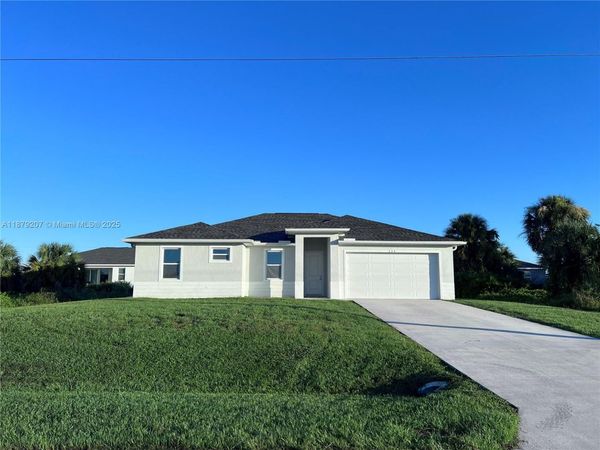 324 Kansas Terr, La Belle, FL 33939