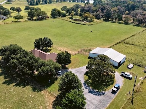 1235 W Fm 837, Montalba, TX 75853