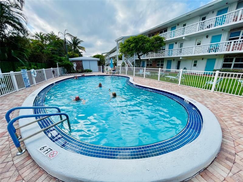 234 Hibiscus Avenue, Unit 271, Lauderdale by the Sea, FL 33308 Photo