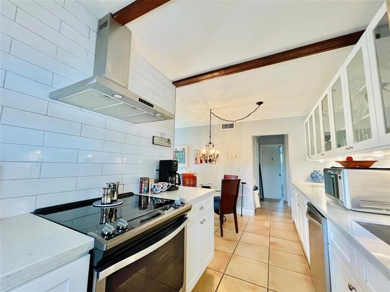 234 Hibiscus Avenue, Unit 271, Lauderdale by the Sea, FL 33308 Photo