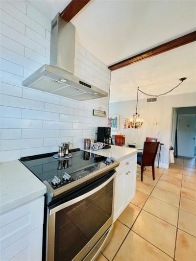 234 Hibiscus Avenue, Unit 271, Lauderdale by the Sea, FL 33308 Photo