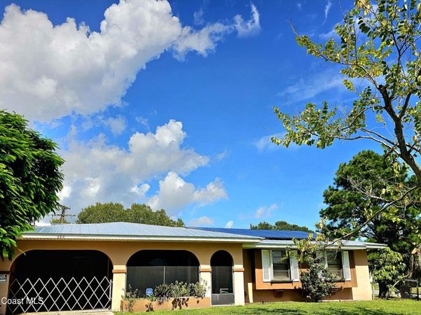 898 Hampton Drive NE, Palm Bay, FL 32905