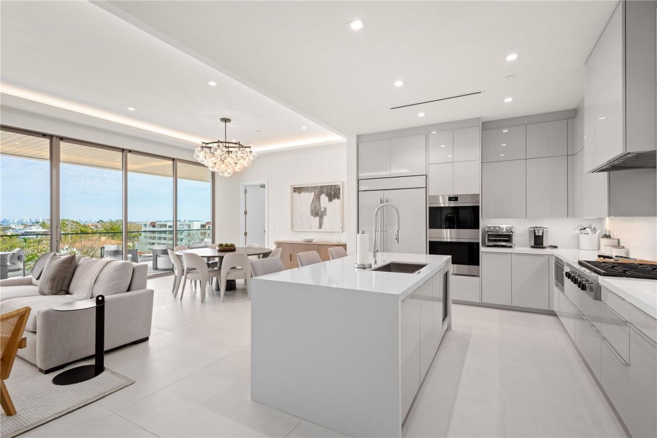 1581 Gulf Of Mexico Drive, Unit 507, Longboat Key, FL 34228 Photo