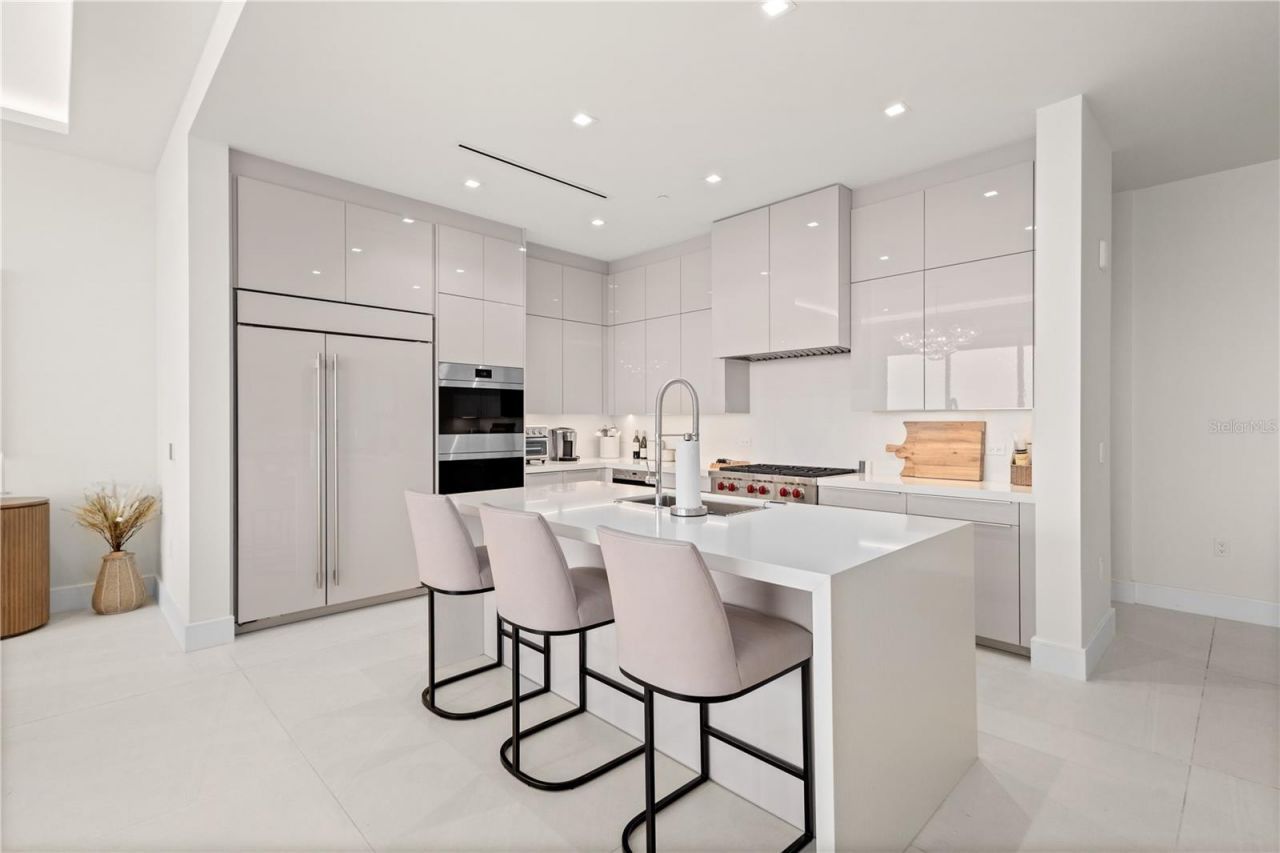 1581 Gulf Of Mexico Drive, Unit 507, Longboat Key, FL 34228 Photo