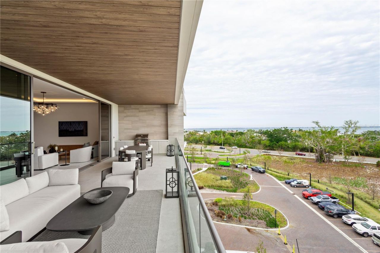 1581 Gulf Of Mexico Drive, Unit 507, Longboat Key, FL 34228 Photo