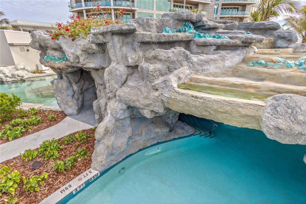 1581 Gulf Of Mexico Drive, Unit 507, Longboat Key, FL 34228 Photo