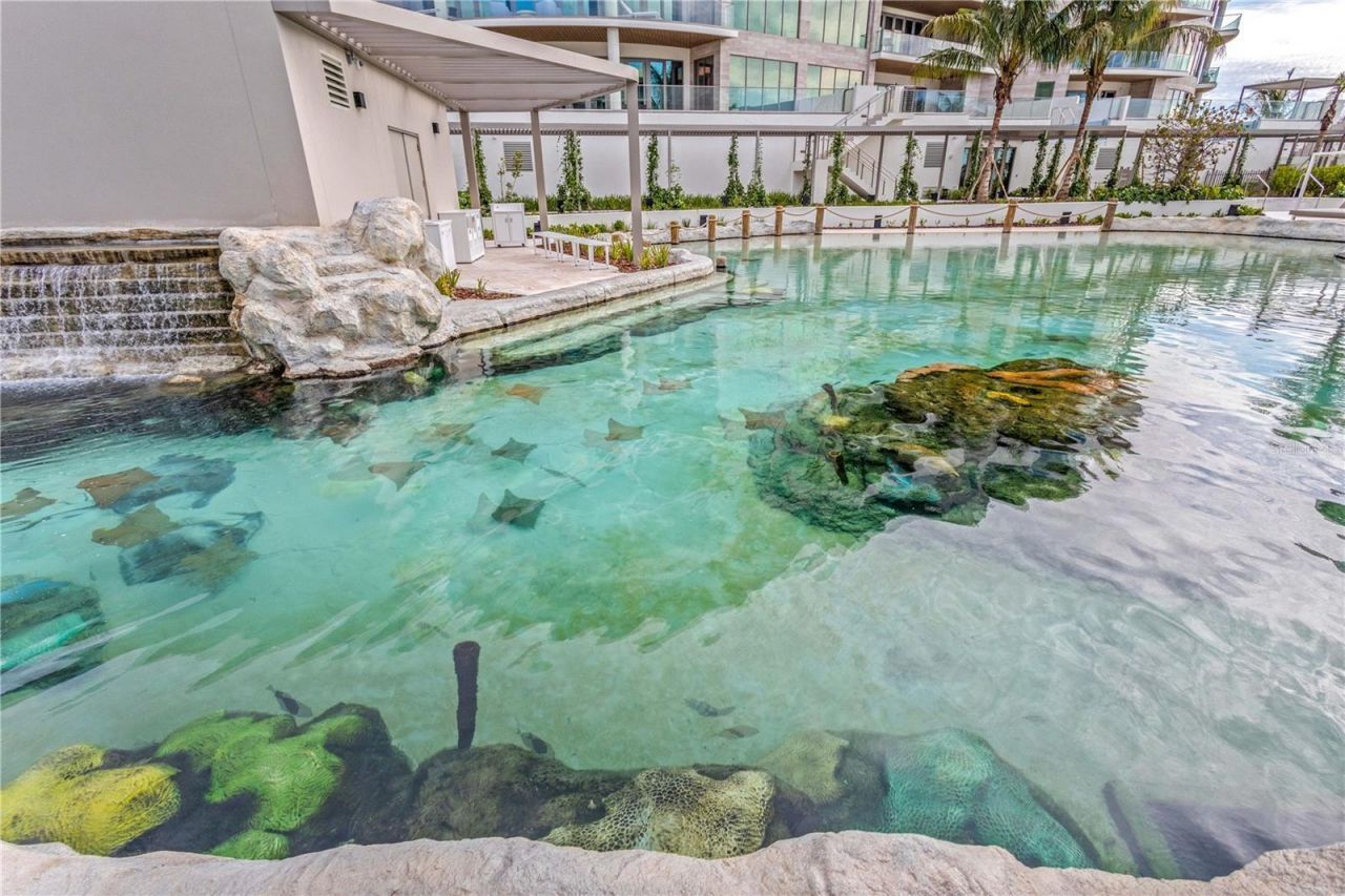 1581 Gulf Of Mexico Drive, Unit 507, Longboat Key, FL 34228 Photo