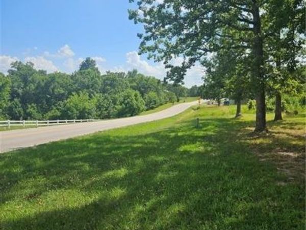 Hwy O, Gravois Mills, MO 65037