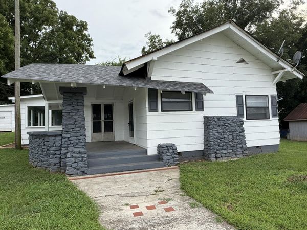 132 Commerce Street, Benton, TN 37307