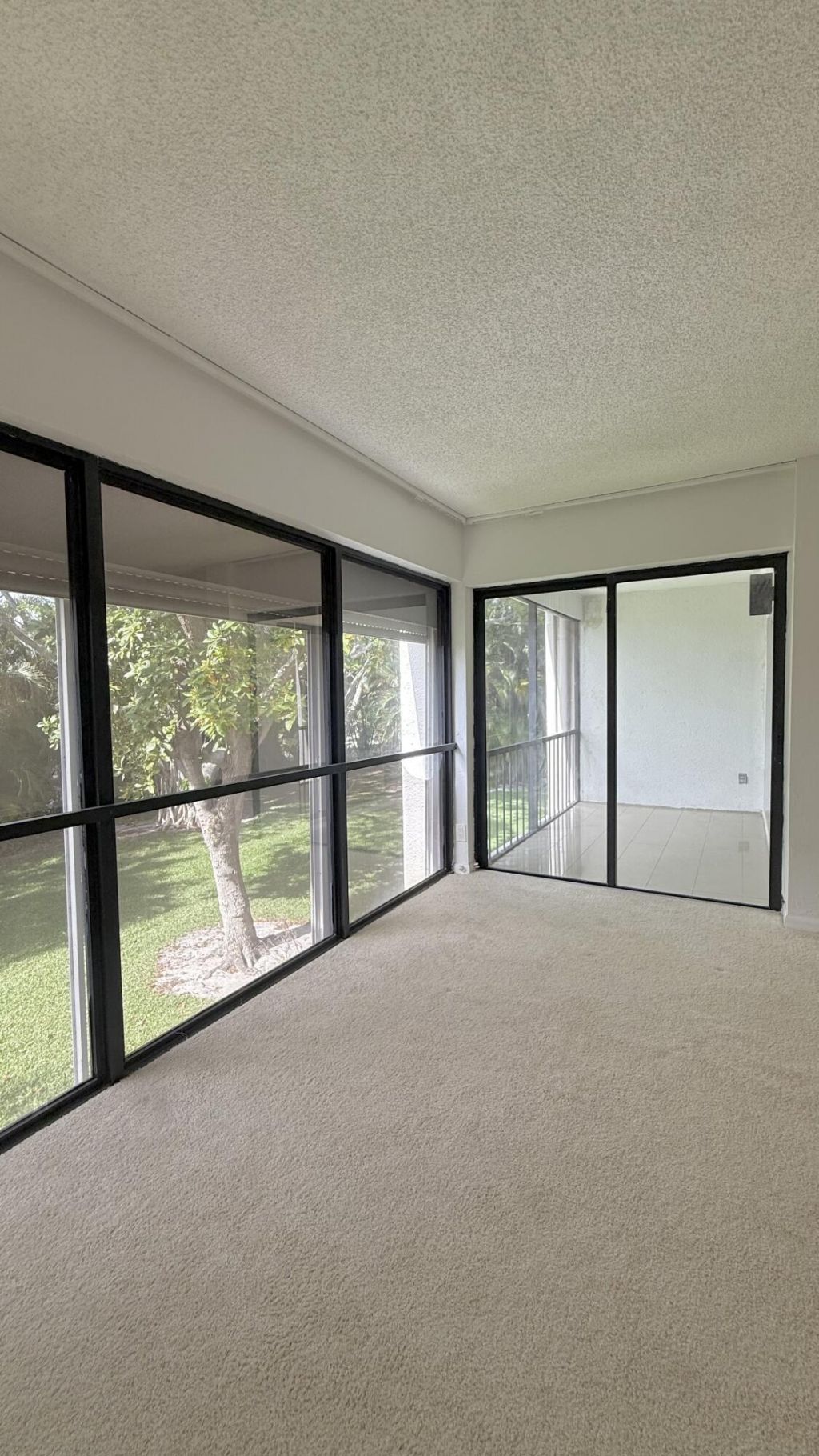 1739 Embassy Drive, Unit 202, West Palm Beach, FL 33401 Photo