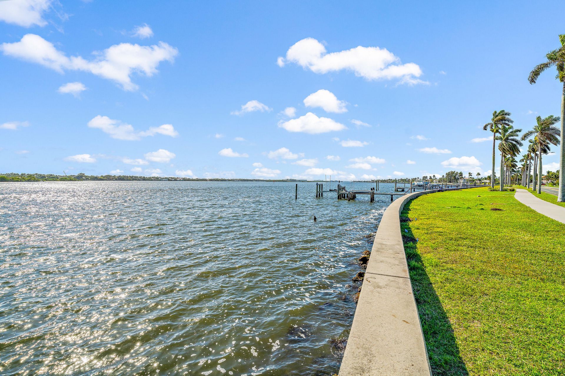 210 Russlyn Drive, West Palm Beach, FL 33405 Photo