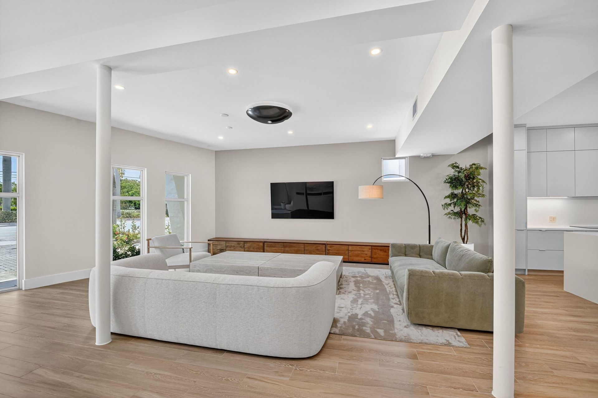 3705 N Federal Highway, Delray Beach, FL 33483 Photo