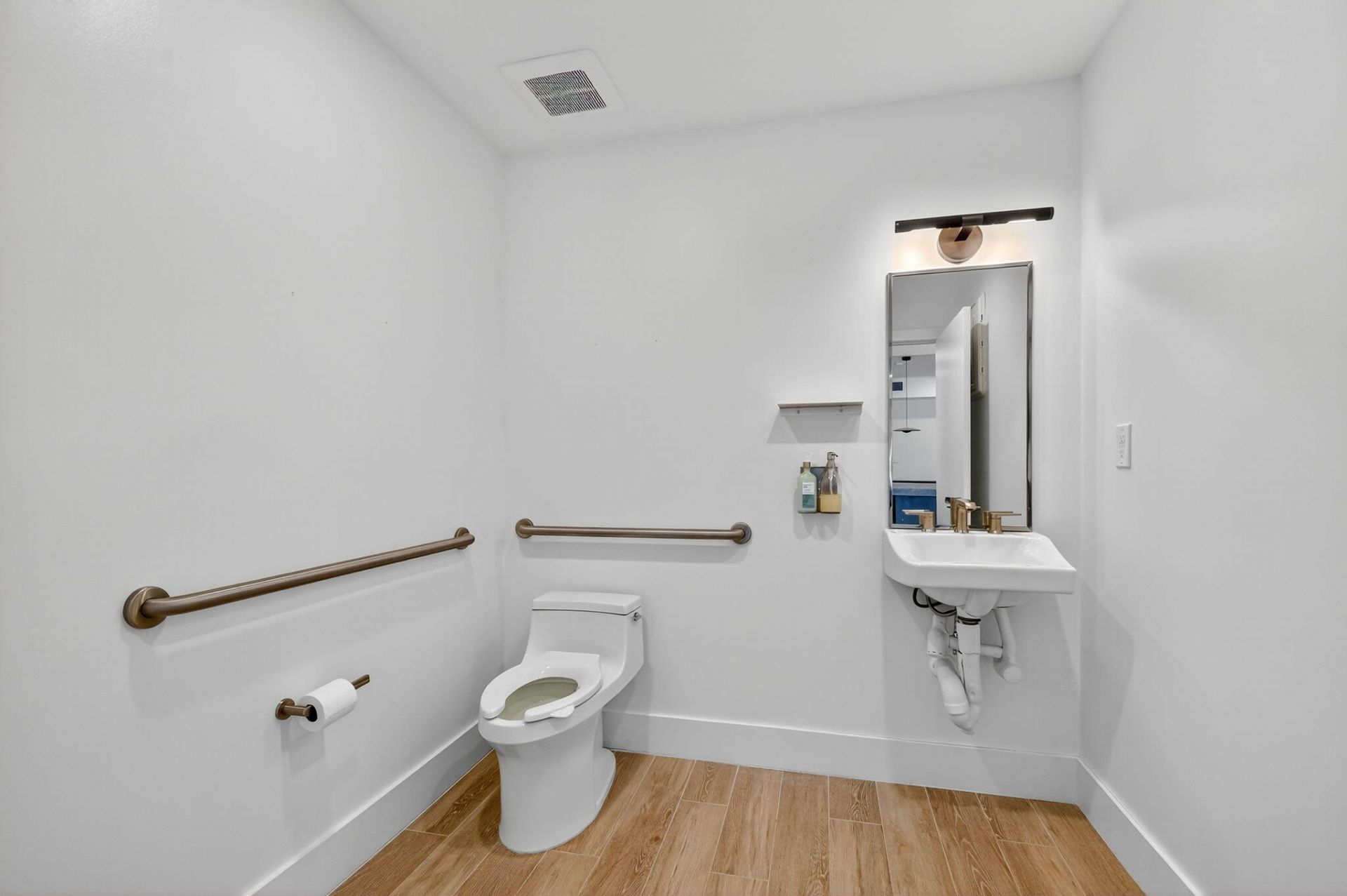 3705 N Federal Highway, Delray Beach, FL 33483 Photo