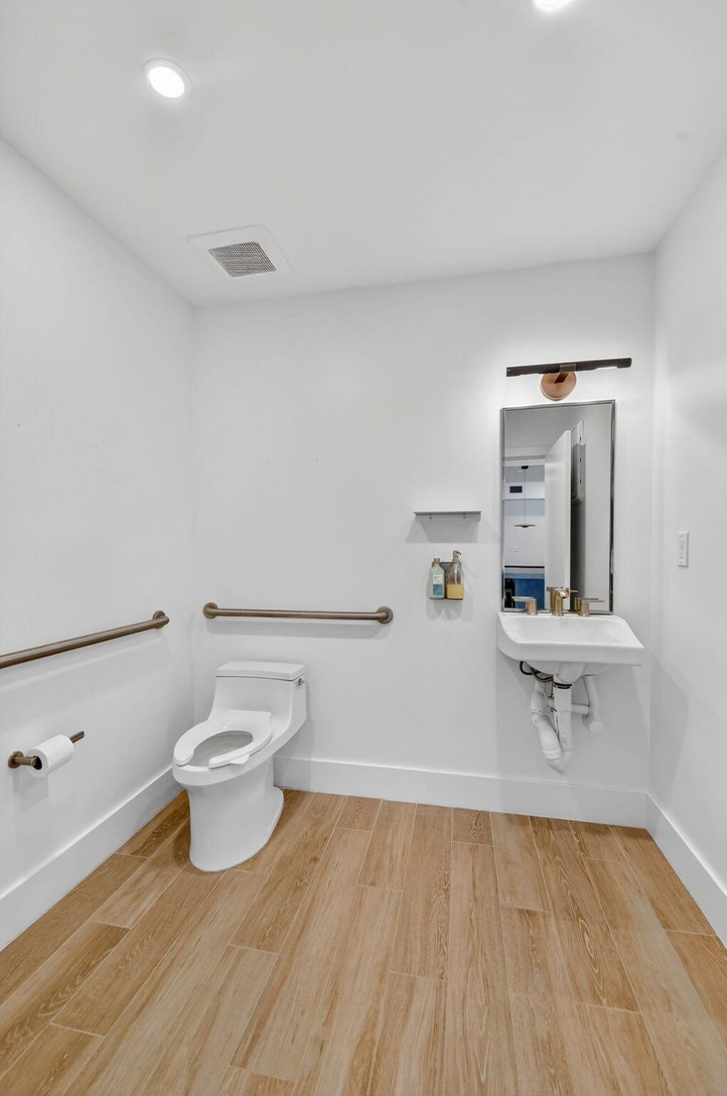 3705 N Federal Highway, Delray Beach, FL 33483 Photo