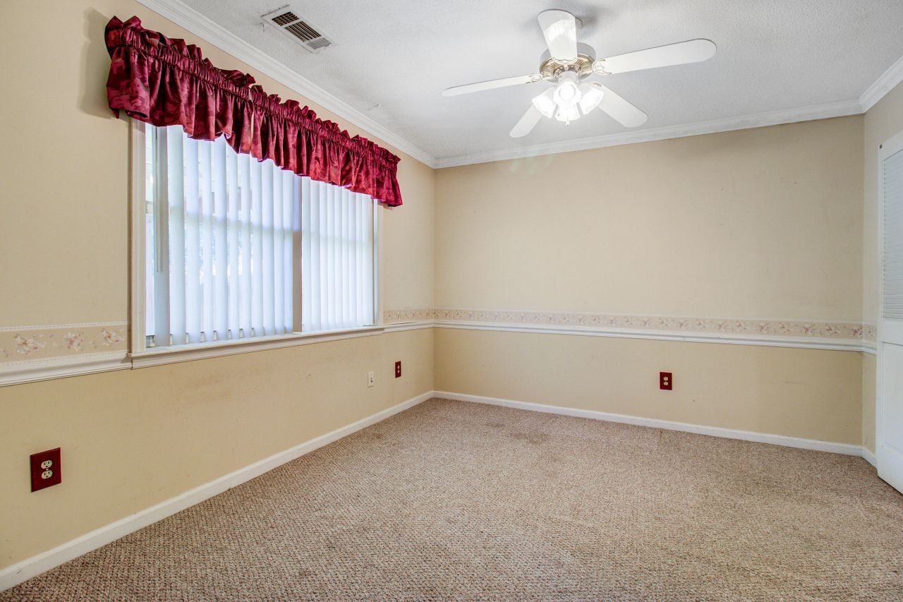 2932 Cathedral Lane Photo 15