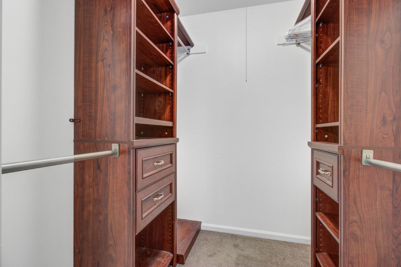 2932 Cathedral Lane Photo 28