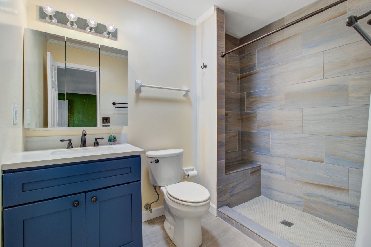 2932 Cathedral Lane Photo 29