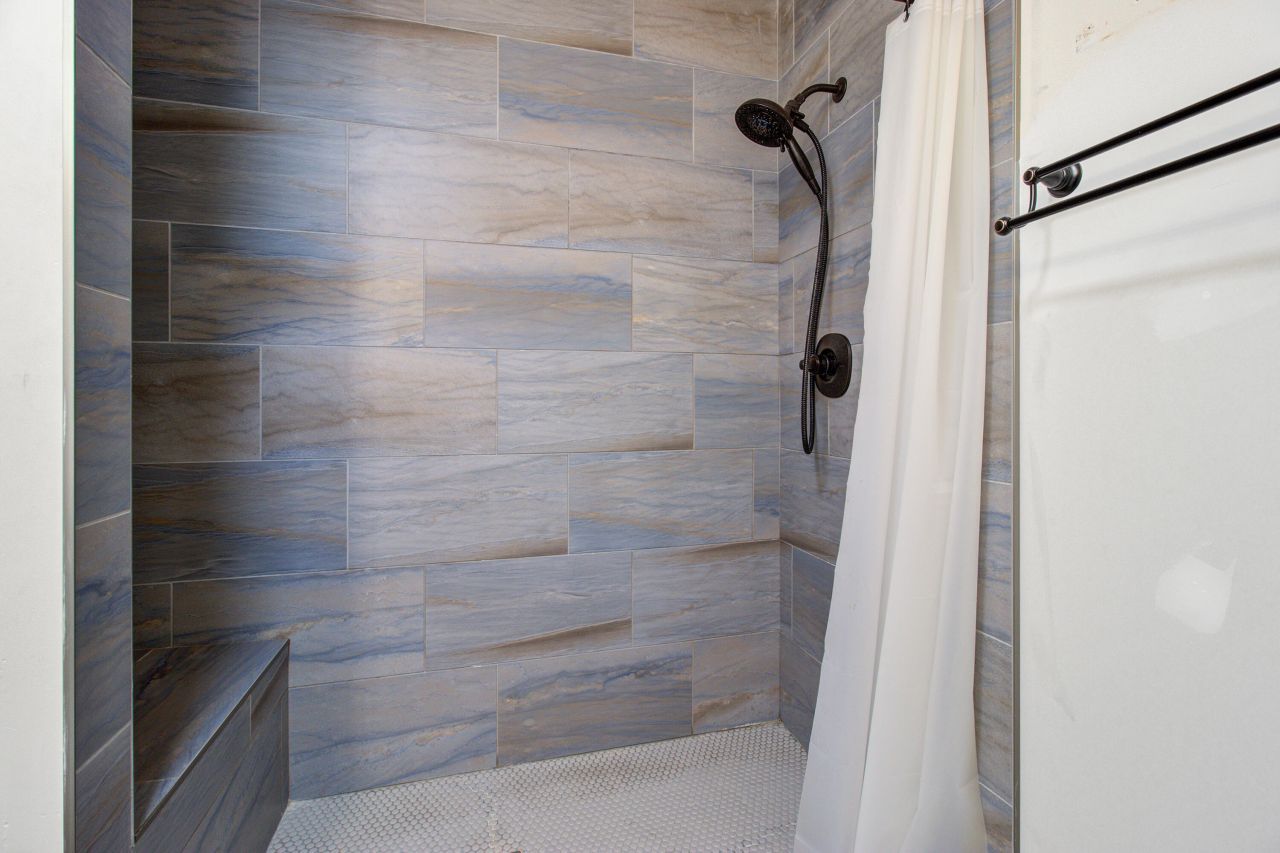 2932 Cathedral Lane Photo 30