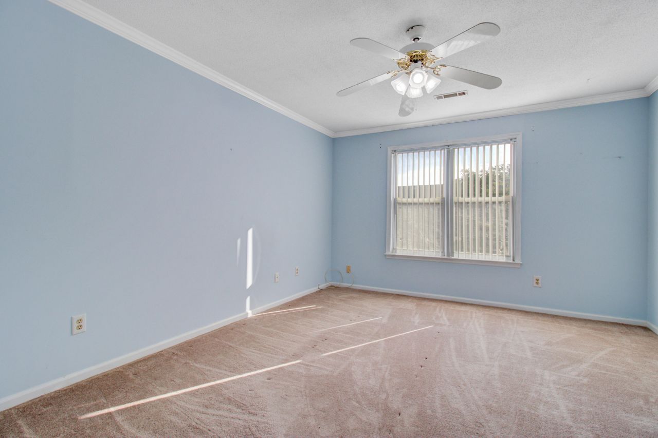 2932 Cathedral Lane Photo 31